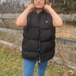 Puffy polo vest 💨